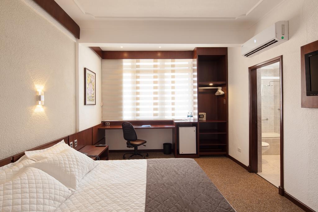 Hotel Cortez Santa Cruz de La Sierra Dış mekan fotoğraf